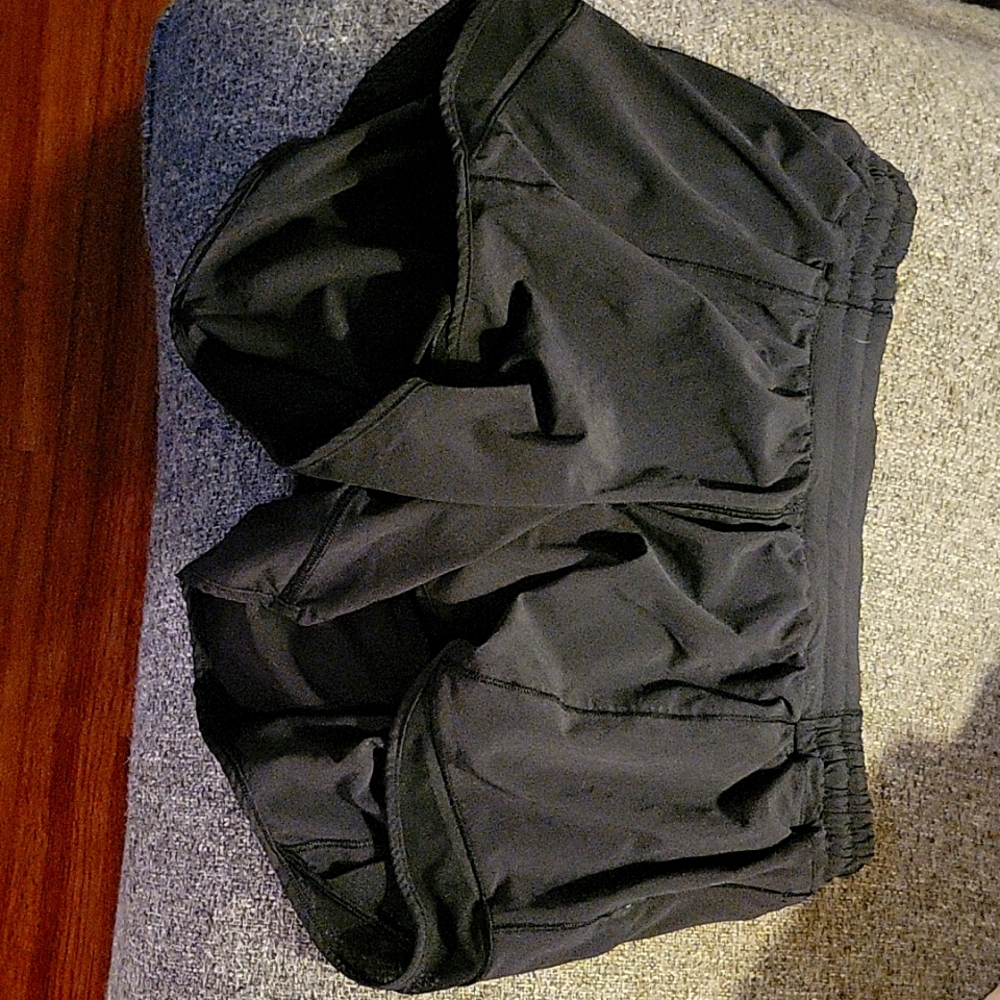 Lululemon women's shorts..black